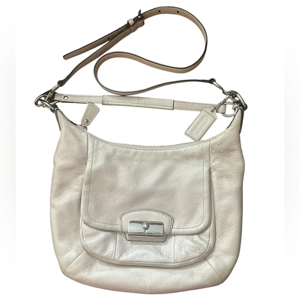 Coach Park Pebbled Leather Hobo Crossbody Bag Taupe Turnlock Flap Style 19303